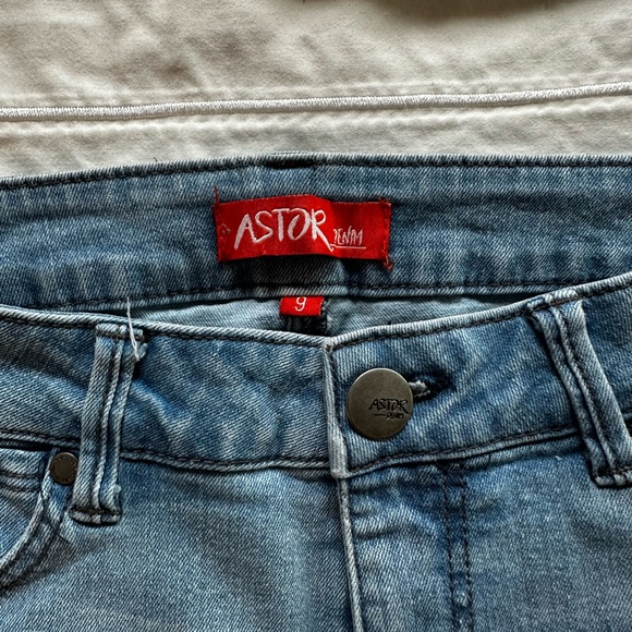 Light Wash Jeans - Picture 3 of 3